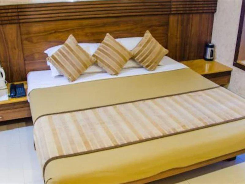 Hotel Chandralok Lonavala Exterior photo