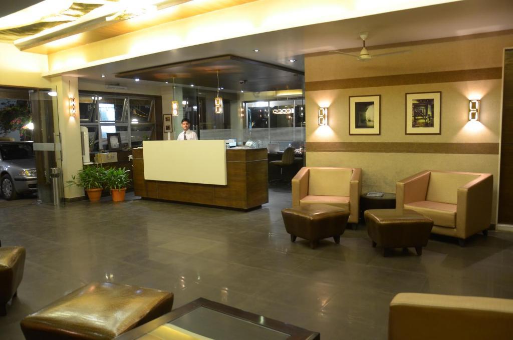 Hotel Chandralok Lonavala Exterior photo